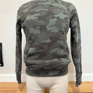 Lululemon Scuba Crew Heritage 365 Camo